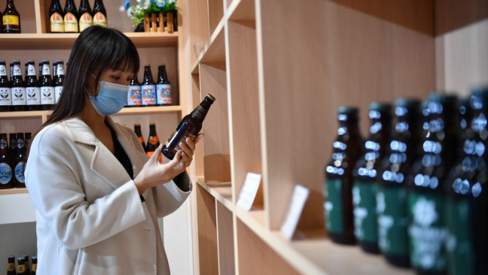 80數(shù)ヶ國の輸入商品が集まる江西省贛州市